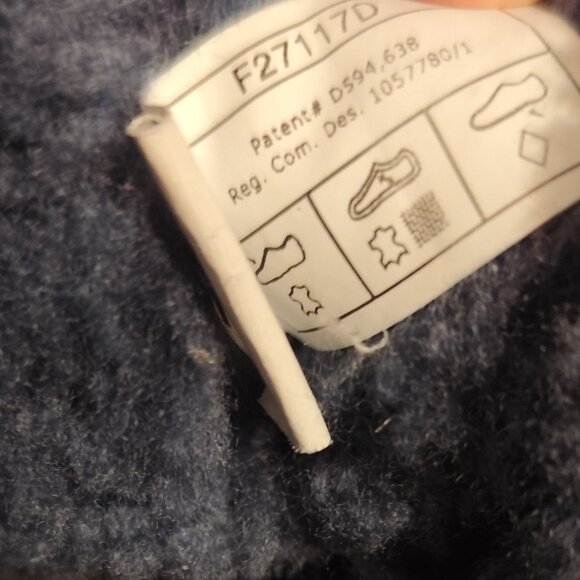 UGG navy bow boots, size 8 - Picture 6 of 7